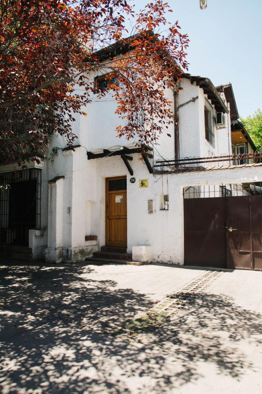 Casona Providencia Hotel Santiago Exterior photo